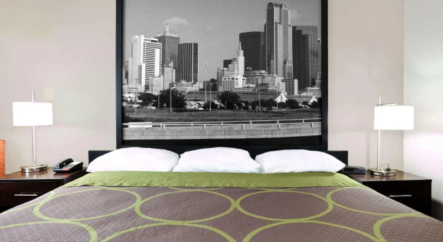 Двухместный номер Standard Super 8 by Wyndham Bedford DFW Airport West