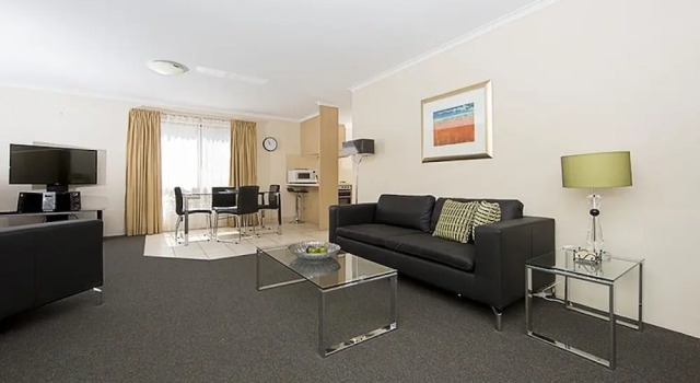 Accommodate Canberra - Kingston Court, Забронировать Апартаменты/квартира Отели Канберры с бассейном, рядом с Department of the Prime Minister and Cabinet, Бассейн