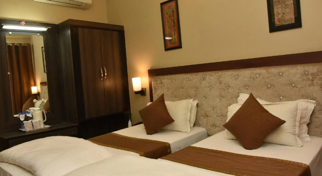 Hotel Vibhavharsh