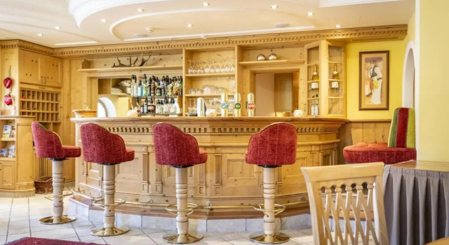 Familien- und Wellnesshotel Hanneshof, Забронировать Отель Отели и гостиницы Клайнарль, рядом с Shuttleberg (Флахаувинкль — Клайнарль), Отель