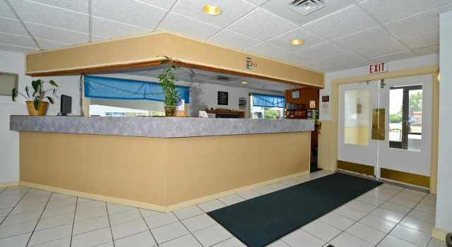 Travelers Inn, Varaa Hotelli  