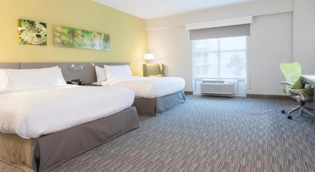 Четырёхместный номер Standard с частичным видом Hilton Garden Inn Ft. Walton Beach