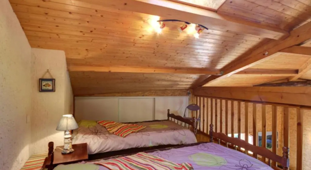 Gîte Valfleury, 2 pièces, 4 personnes - FR-1-496-99, Book Hotel Valfleury Rhône-Alps