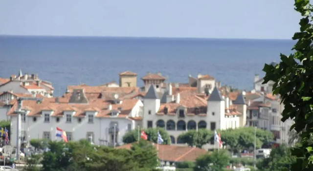 Ciboure:T2, proximité golf et plages, vue sur mer, Prenota Appartamento Hotel a Aquitania con piscina, Piscina