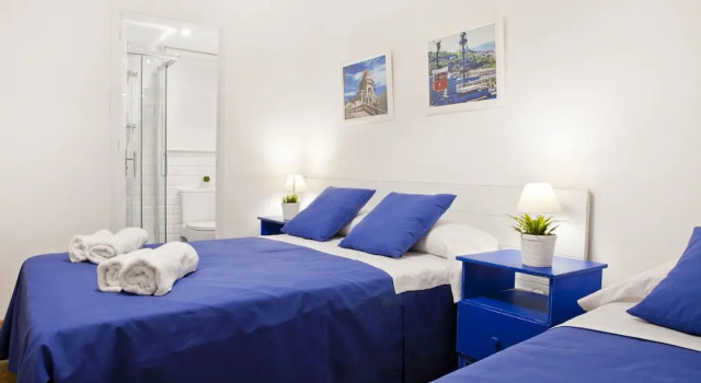 Трёхместный номер Deluxe Blue Barcelona