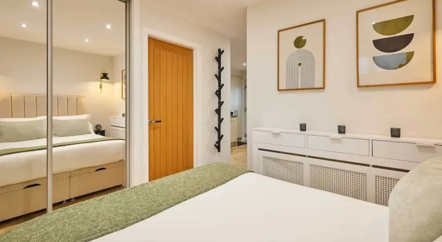 Host Stay Holmfirth Hideaway, Book Feriehus Hoteller i Yorkshire Moors med parkering, Parkering