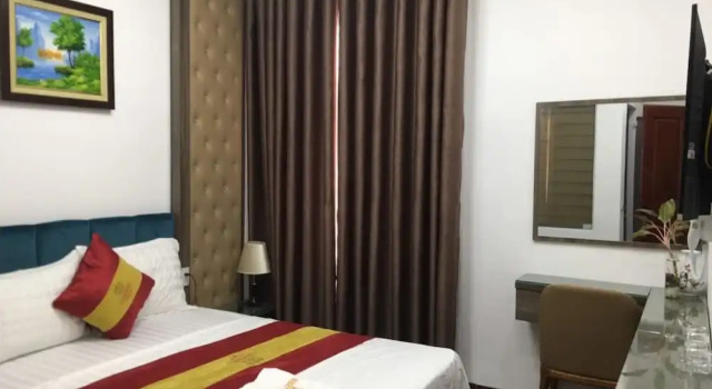 Queen Nhan Chinh Hotel
