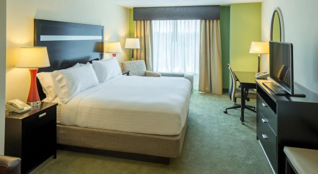 Двухместный номер Standard Holiday Inn Express & Suites I-26 & Us 29 At Westgate Mall by IHG