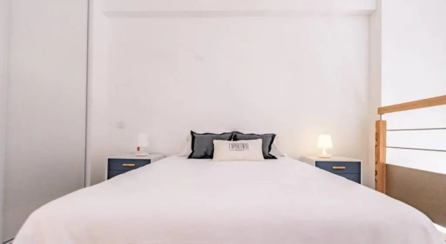 002 - Appartement Duplex Moderne - Jeanne d Arc, Toulouse, Забронировать Апартаменты/квартира Отели Тулузы с парковкой, рядом с Le Pont Neuf, Парковка