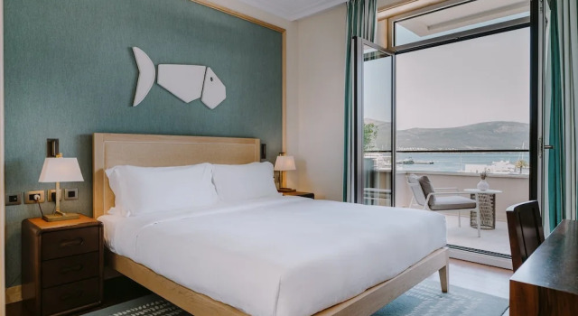 Двухместный номер Classic с балконом и с видом на море Regent Porto Montenegro