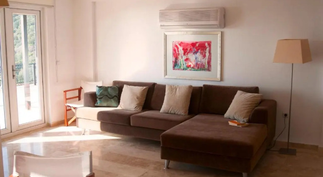 Апартаменты Hideaway Penthouse Apartment
