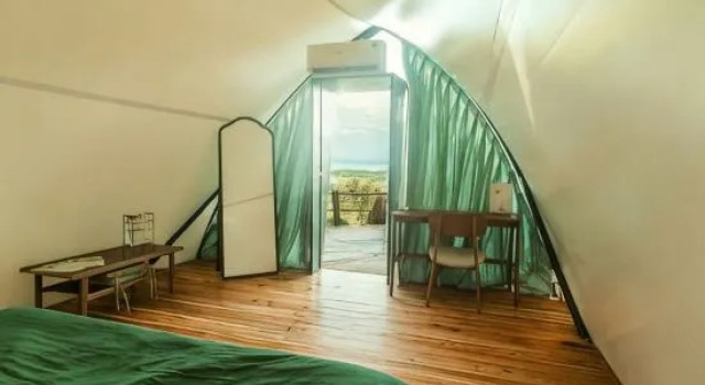 Тент с видом на озеро Tropical eglamping