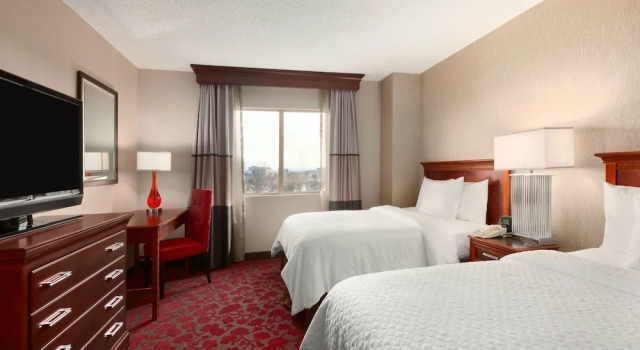 Люкс Premium с 2 комнатами Embassy Suites by Hilton Dulles Airport