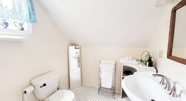 Апартаменты The Borland House Inn