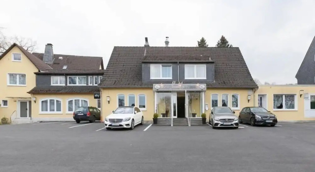 Hotel 9-enhof, Забронировать Отель Отели Вуппертали 3 звезды, 3*