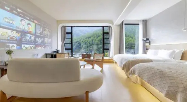 Кровать в общем номере Anji Sunrise Sunset Homestay (Yunshang Grassland Alpine Tourism Resort)