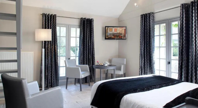 Семейный номер Deluxe Hôtel Aux Vieux Remparts