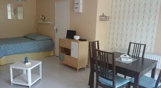 Amour Aquitaine, Rezervovat Hotel Hotely v Cambes s bazénem, Bazén