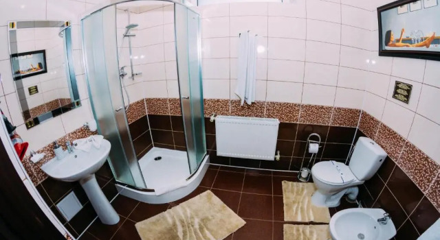 Полулюкс Дельта Отель