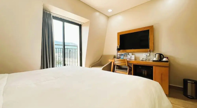 Номер Superior Marina Bay Con Dao Hotel