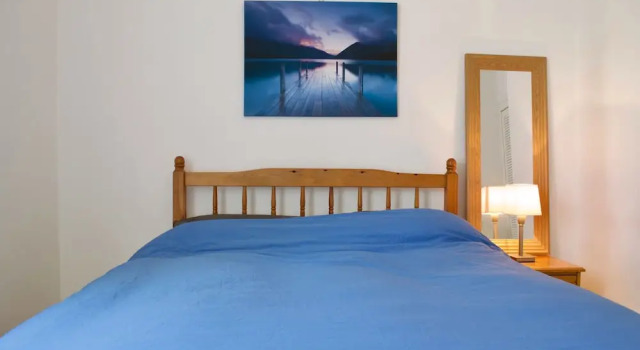 1 Bedroom Flat With Sofabed Sleeps 4, Забронировать Отель Отели Эдинбурга 3 звезды, рядом с Dean Village, 3*