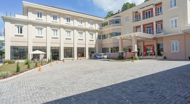 Hotel Villa Emitta, Buchen Sie Hotel SPA-Hotels in Sulawesi Utara, SPA