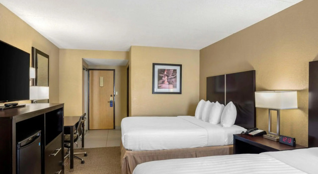 Niagara Crossing Hotel & Spa, Varaa Lomakeskus Lewiston New York State