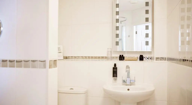 Inglewood - OPUL EXPRESS, Prenota Hotel Douglas Isola di Man