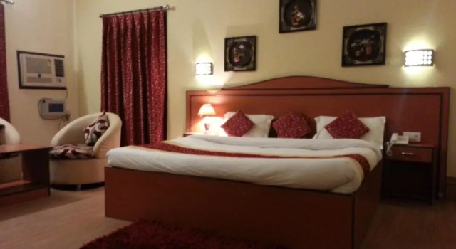 Двухместный люкс Luxury с видом на город HOTEL VARUNA