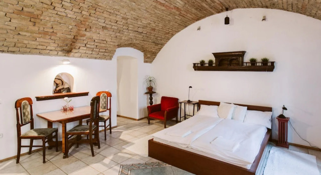 Студия Hunyadi 4 Apartment I.