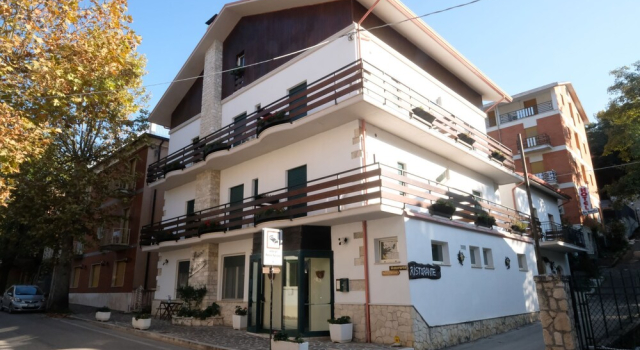 Hotel Pescofalcone, Varaa Hotelli Hotellit Abruzzo aamiaisella, Aamiainen