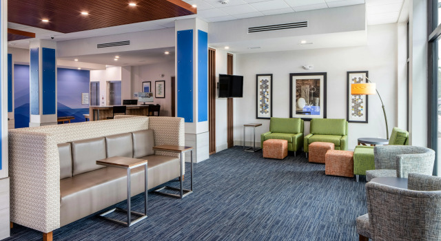 Holiday Inn Express & Suites Ft Myers Beach-Sanibel Gateway by IHG