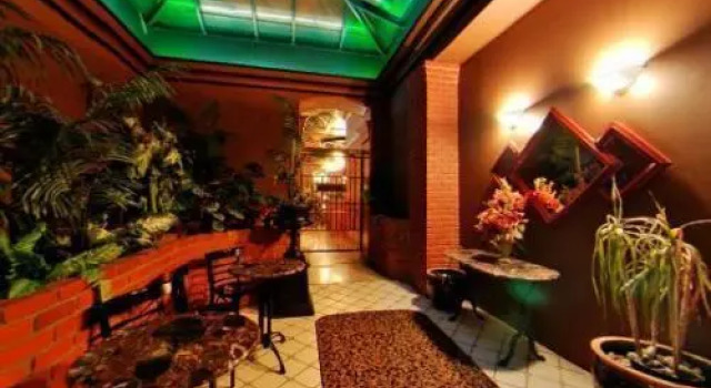 Dalton Hotel and Suites, Prenota Hotel Victoria 
