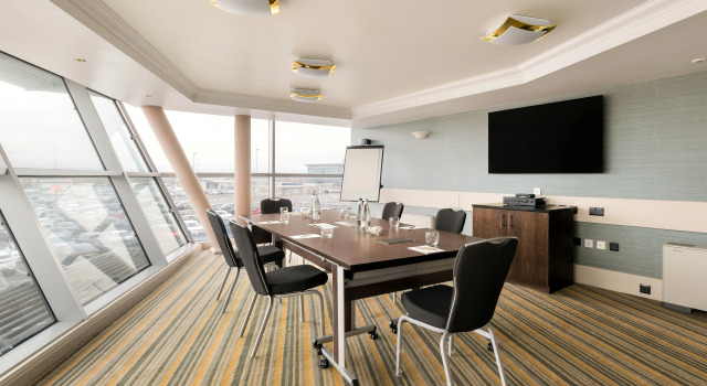 DoubleTree by Hilton Hotel Newcastle International Airport, Забронировать Отель Ньюкасл-апон-Тайн Тайн и Уир