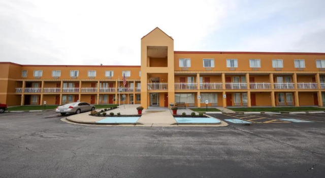 Кровать в общем номере Copley Inn & Suites By OYO Akron OH