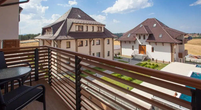 Студия с видом на бассейн Zlatibor Hotel
