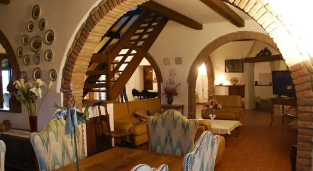 Коттедж Villa by Lake Trasimeno With Scenic Views