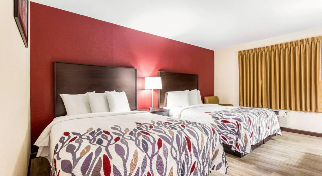 Четырёхместный номер Standard Red Roof Inn Dry Ridge
