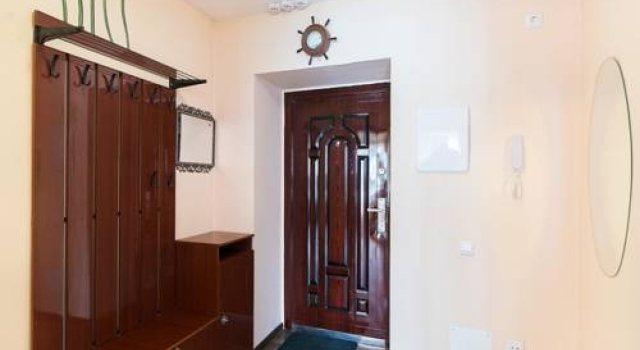 Apartment on Smazchikov, Забронировать Апартаменты/квартира Отели Городского округа Екатеринбурга - Северный управленческий округ с парковкой, Парковка