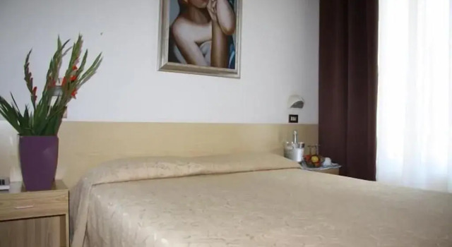 Hotel Esperia, Забронировать Отель Отели Чезенатико 3 звезды, 3*