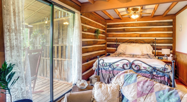 Cozy Luray Cabin w/ Views: Near Hiking Trails!, Buchen Sie Ferienwohnung New Market Shenandoah National Park
