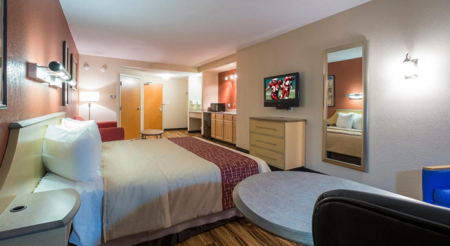 Двухместный люкс Red Roof Inn & Suites Philadelphia - Bellmawr