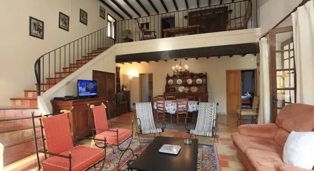 La Familiale - Proven al House With Swimming Pool and Breathtaking View of Gordes, Забронировать Дом для отпуска Коттеджи Горд, Коттедж