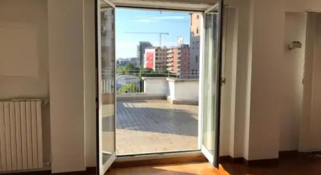 Central Deluxe Apartment, Book Apartment Milan Lombardy