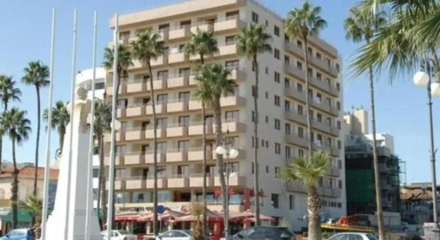 Ithaki Phinikoudes Apartment No. 105, Reservar Apartamento Apartamentos em Larnaca, Apartamento