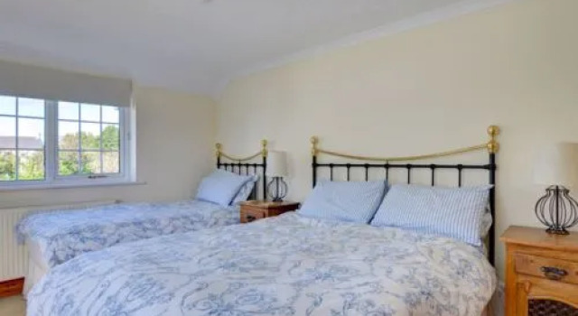 House Conty Virton, Book Hotel Moelfre Anglesey