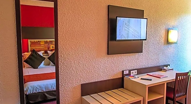 Четырёхместный семейный номер Standard The Originals City, Hôtel La Siesta, Annonay Est