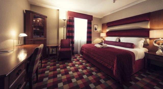 Двухместный номер Standard Carlton George Hotel