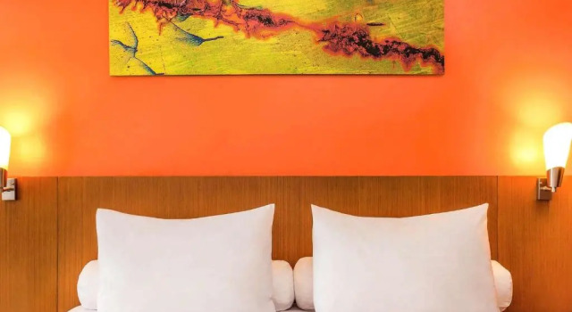 Standard Doppel Zimmer Hotel Ibis Semarang Simpang Lima