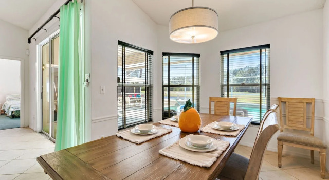 Pvt Water Views : Tranquil, Tropical 5 Beds w/ Spa